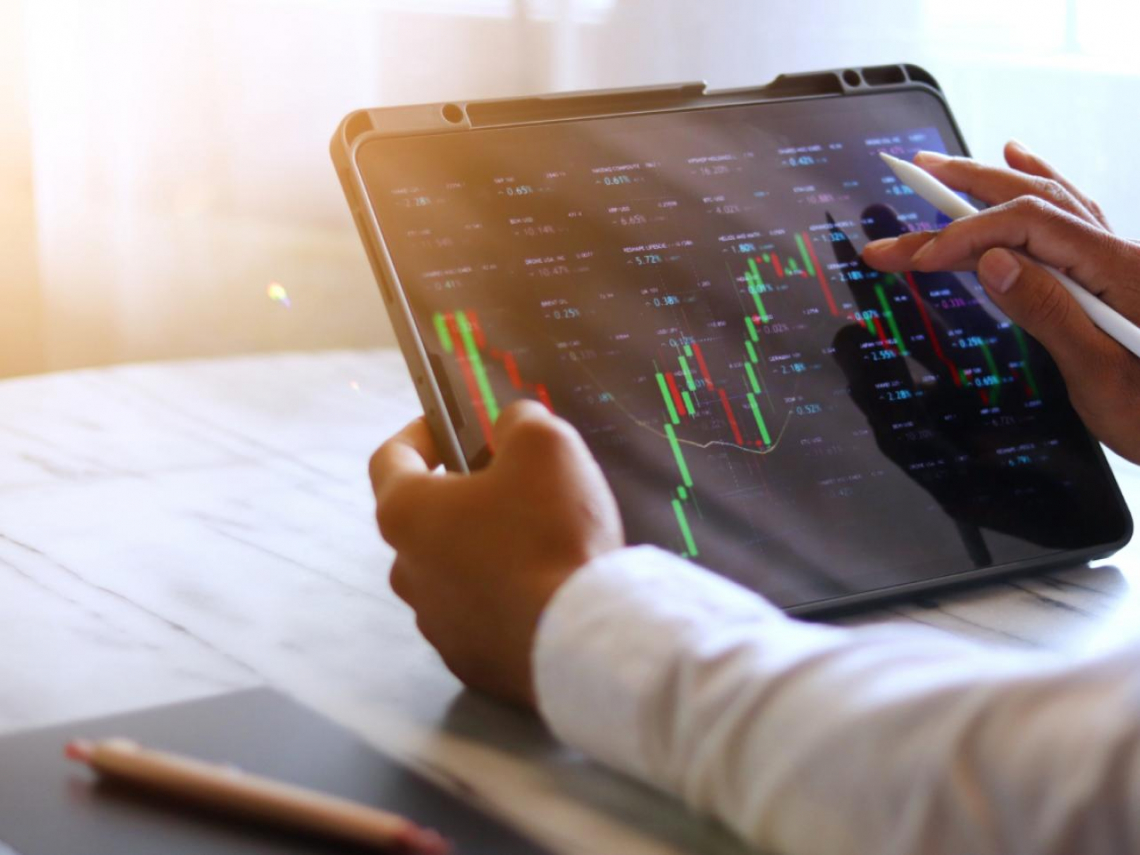 買不起台達電，這3檔ETF只要1~3萬就能搭上AI電車！投資的路不只一條：站在對的方向就對了